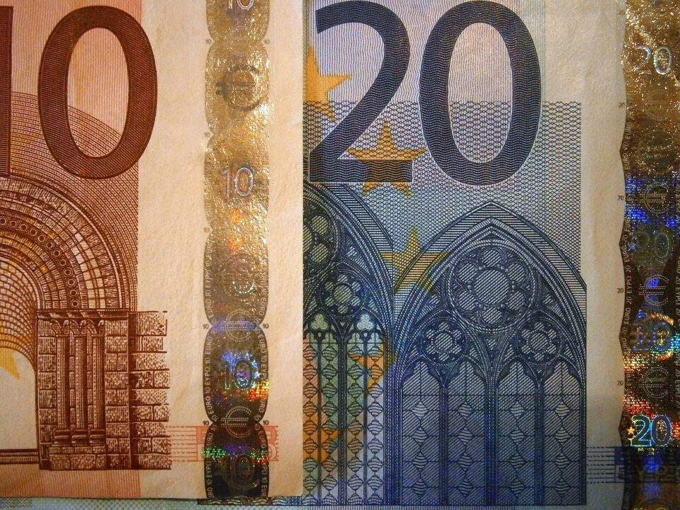 Помощ при просрочени кредити и дългове